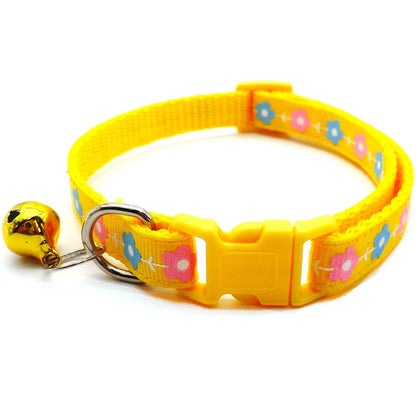 GorisPet Cute Christmas Print Adjustable Nylon Pet Collar with Colorful Plastic Buckle and Small Bells for Dogs & Cats